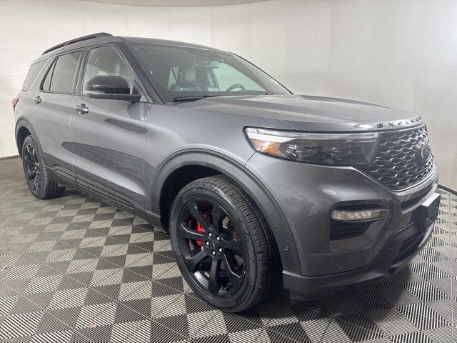 2021 Ford Explorer ST's photo