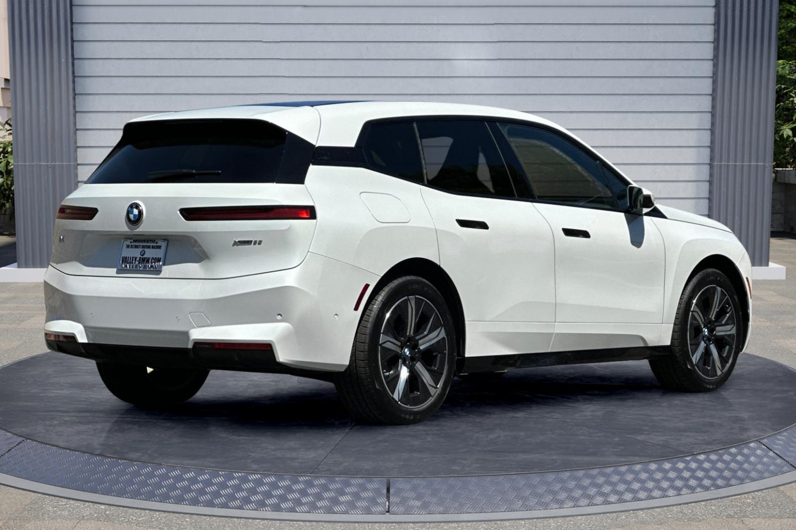 2026 Bmw iX iX xDrive60 photo 4