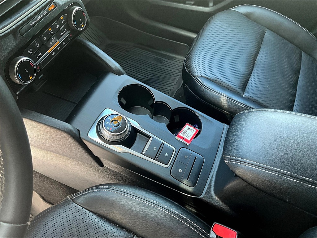 2022 Ford Escape SEL photo 19