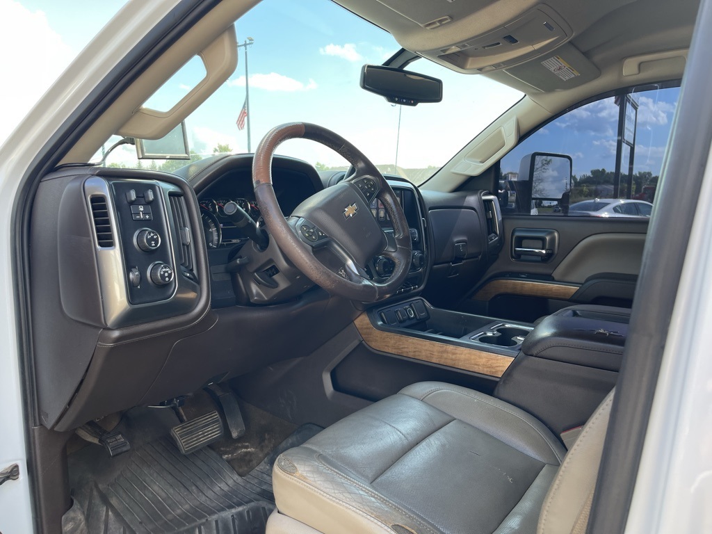 2015 Chevrolet Silverado 2500HD LTZ photo 20