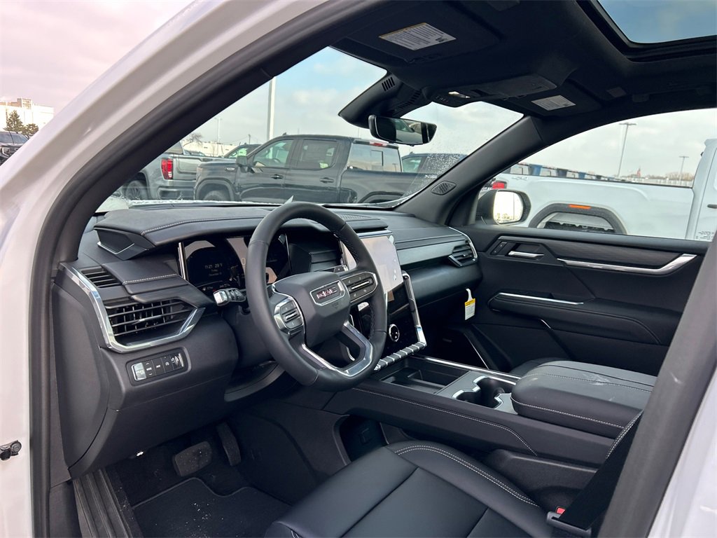 2026 GMC ACADIA - Image 15