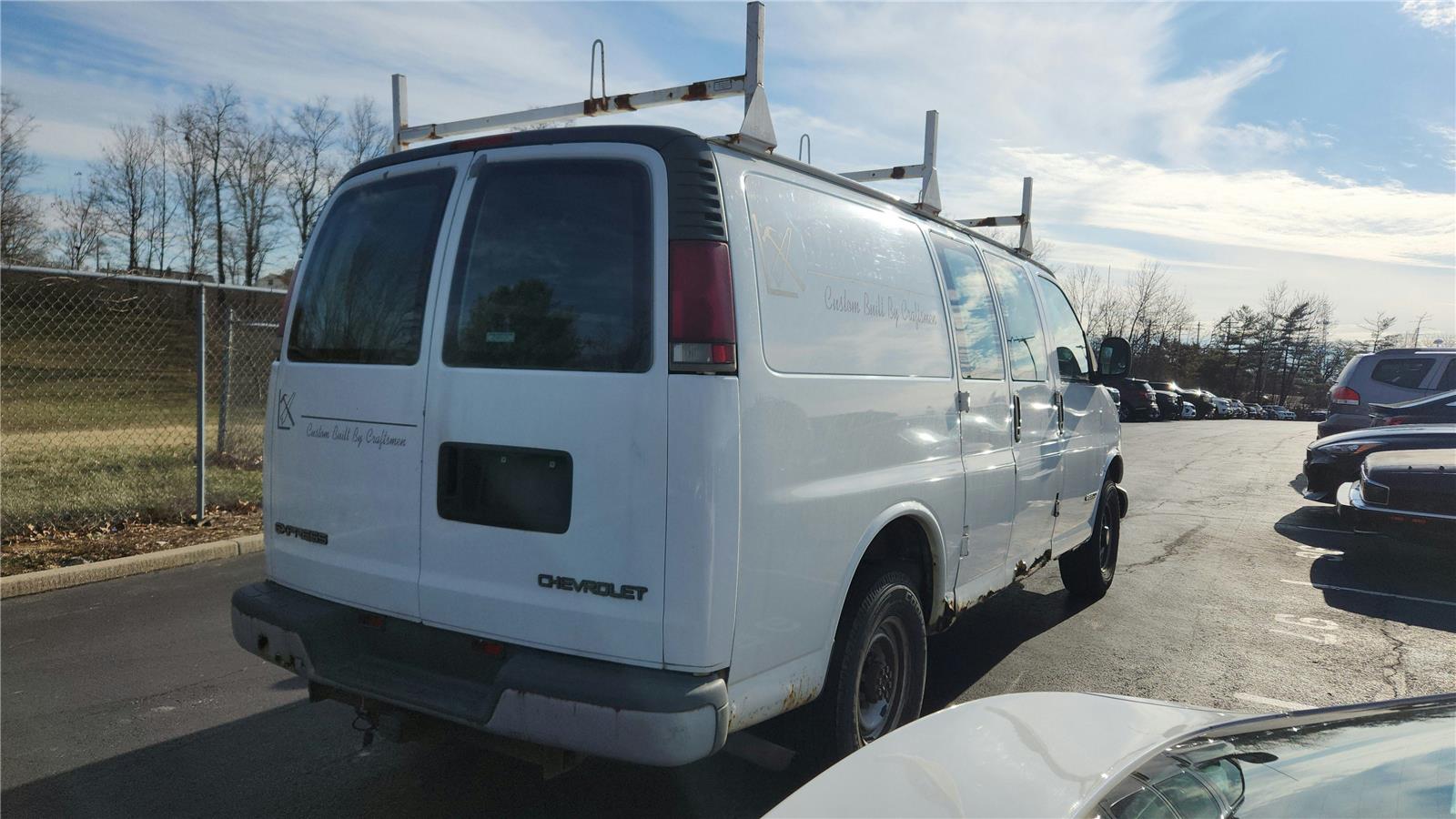 Used 2000 Chevrolet Express Base with VIN 1GCHG35RXY1161176 for sale in Florence, KY