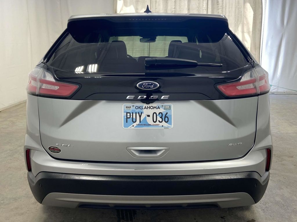 2024 Ford Edge SEL photo 4