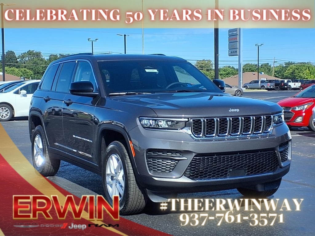 2025 Jeep Grand Cherokee Laredo's photo