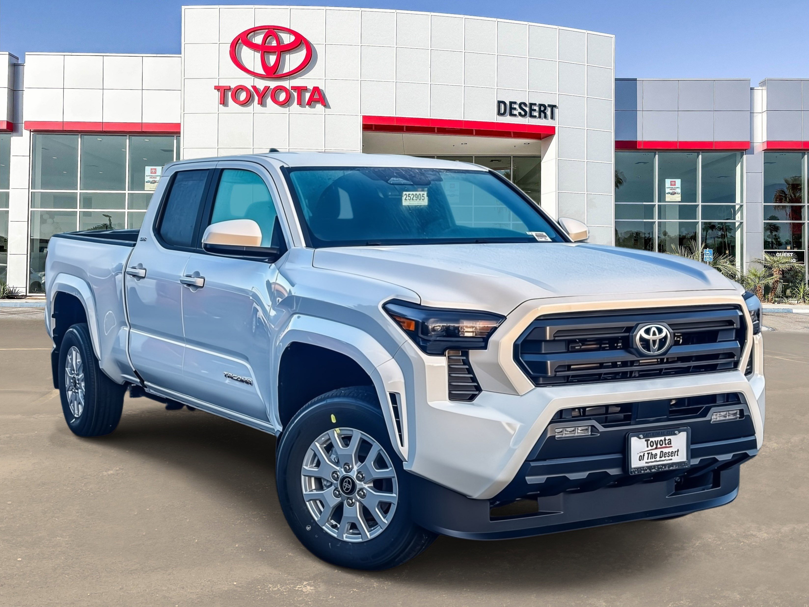 2025 Toyota Tacoma SR5's photo