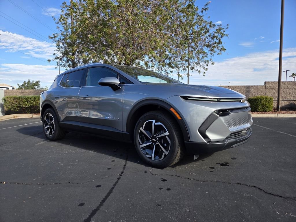 2026 Chevrolet Equinox EV 2LT's photo