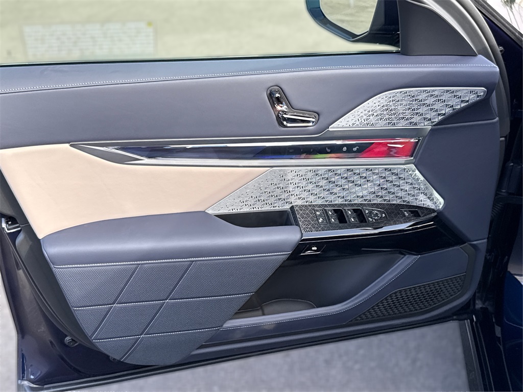 2025 Bmw i7 xDrive60 photo 25