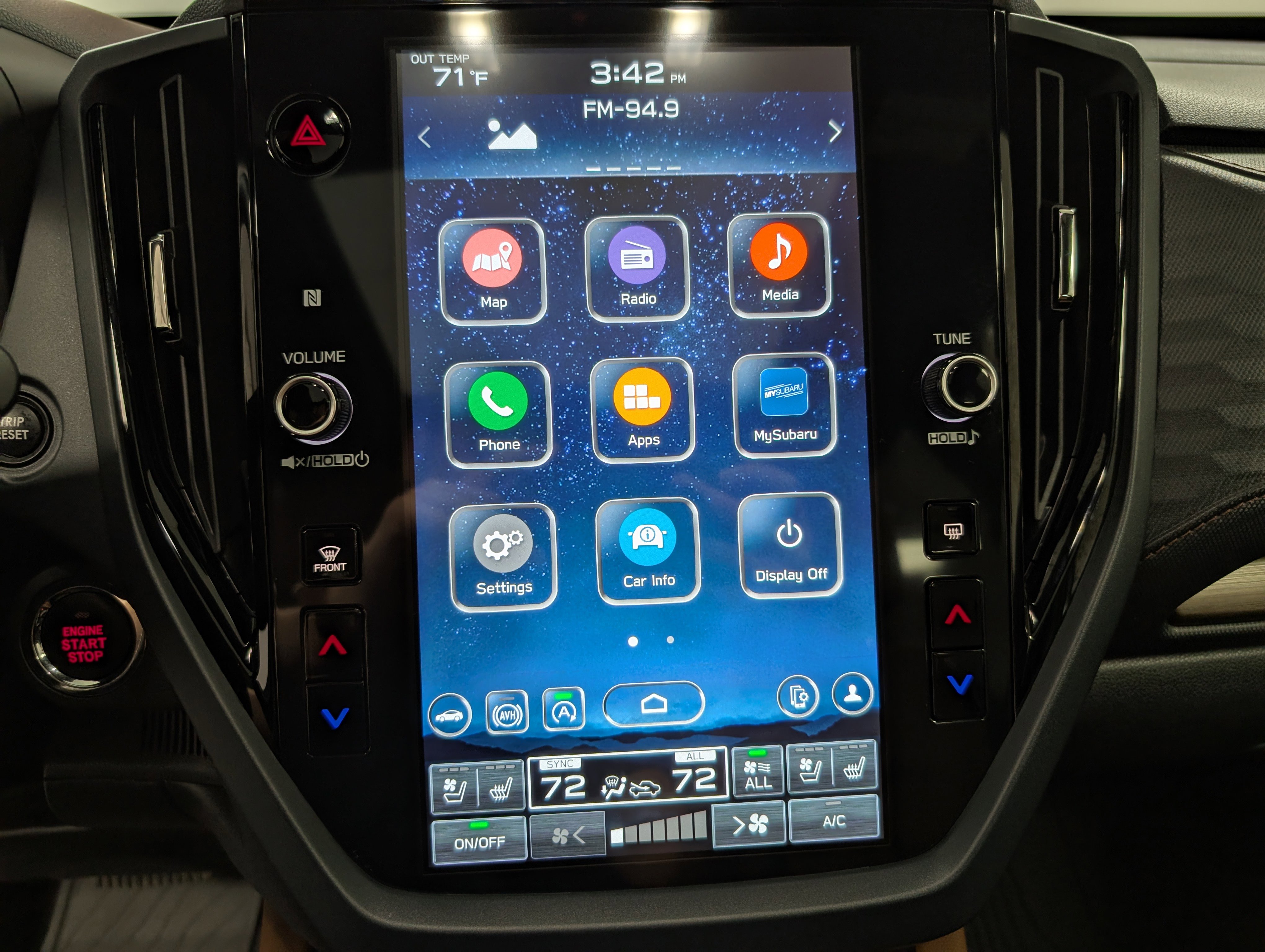 2025 Subaru Forester Touring photo 8