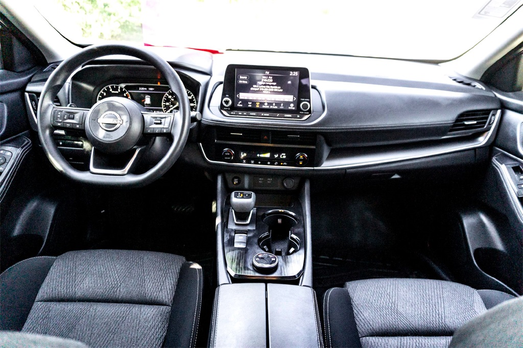 2024 Nissan Rogue SV photo 26