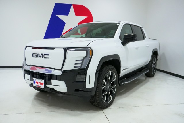 2025 GMC Sierra EV Denali's photo