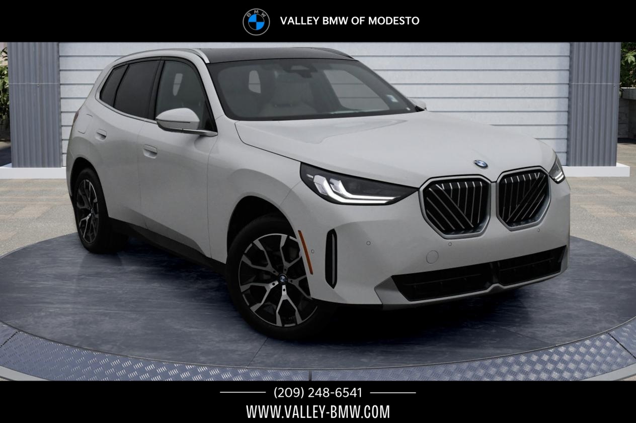 2025 BMW X3 30's photo