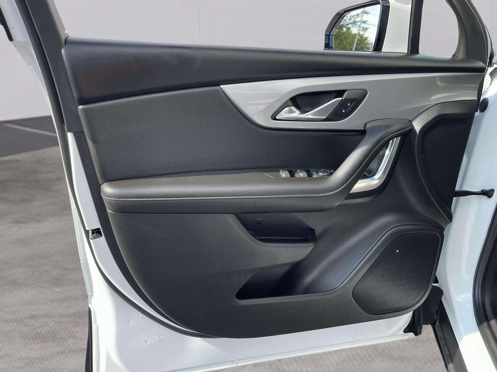 2025 Chevrolet Blazer 2LT photo 18