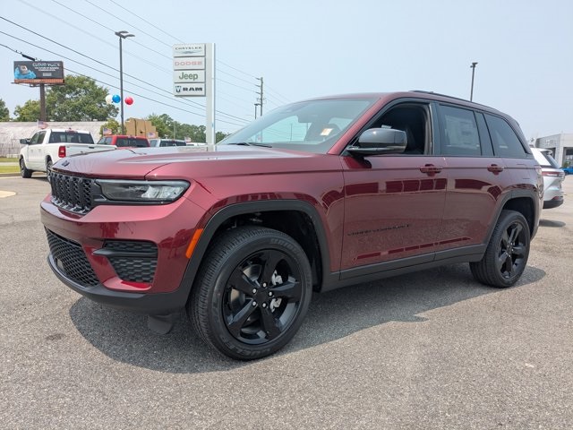 2025 Jeep Grand Cherokee Altitude X photo 4