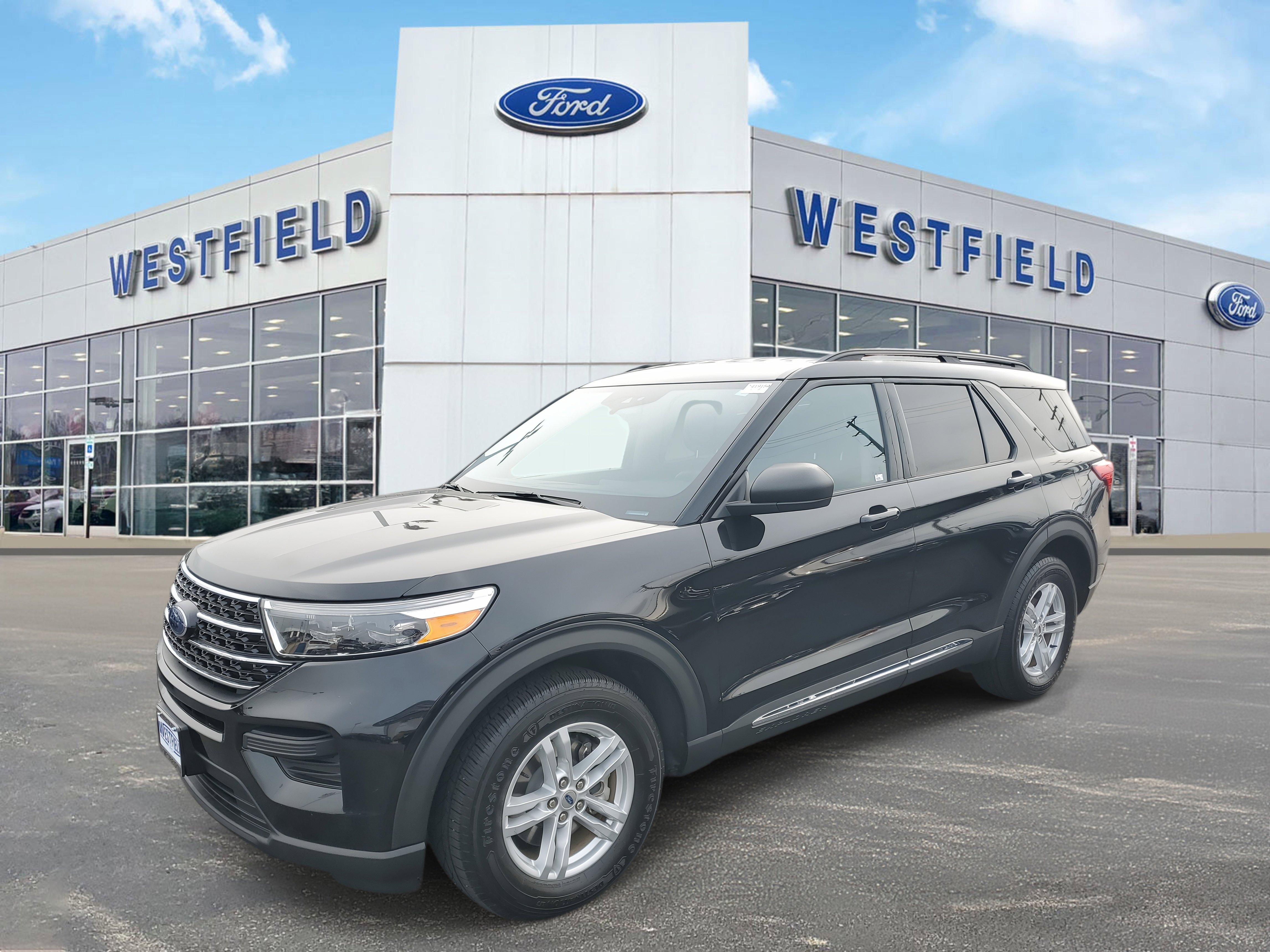 2021 Ford Explorer XLT photo 3
