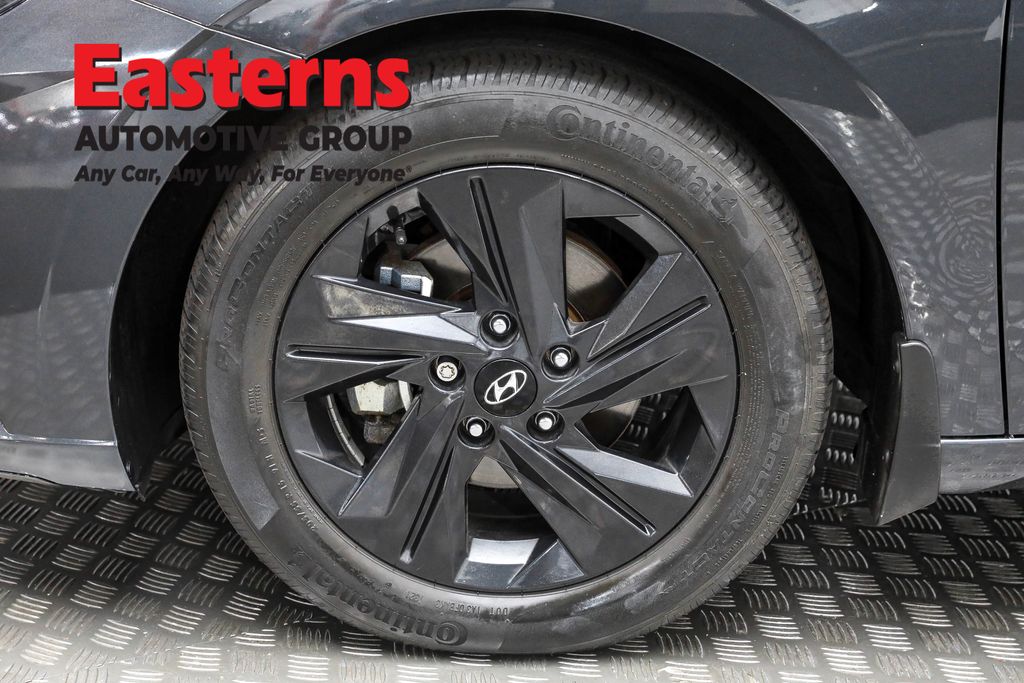 2021 Hyundai Elantra SEL Convenience photo 21