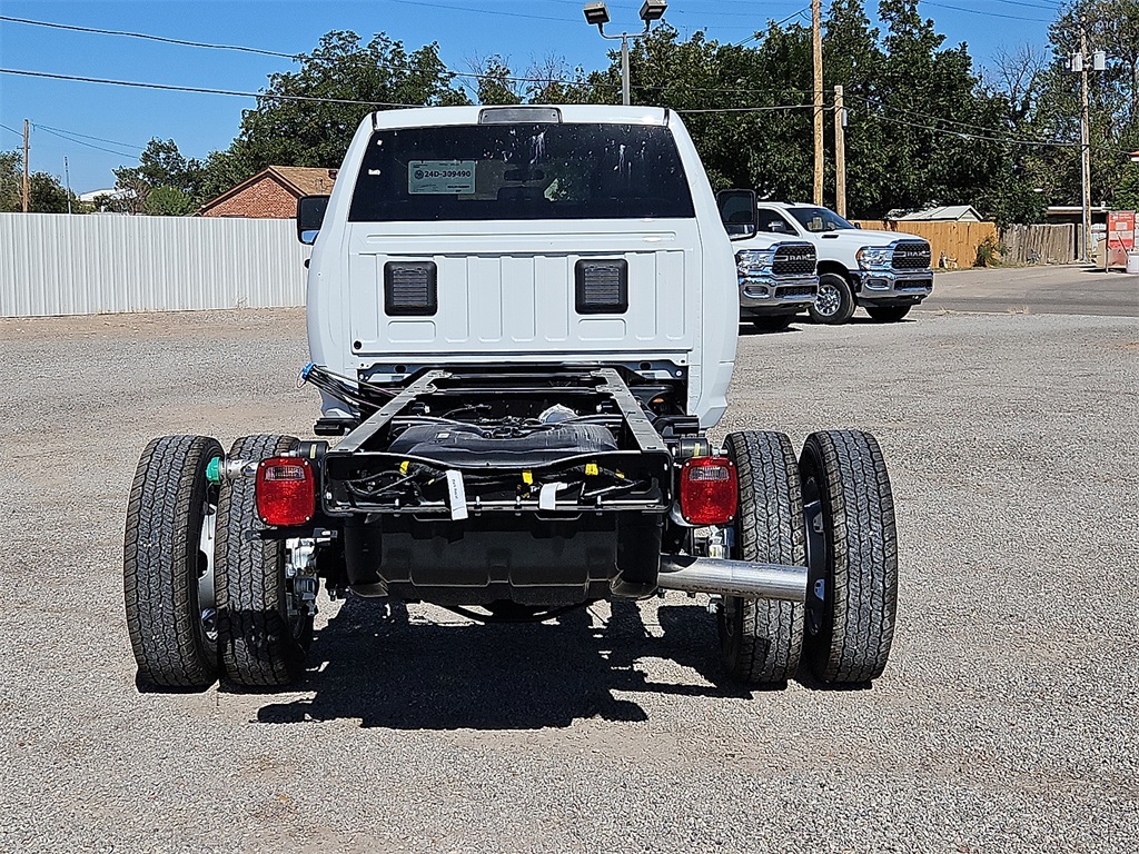 2024 Ram 5500 Tradesman photo 9