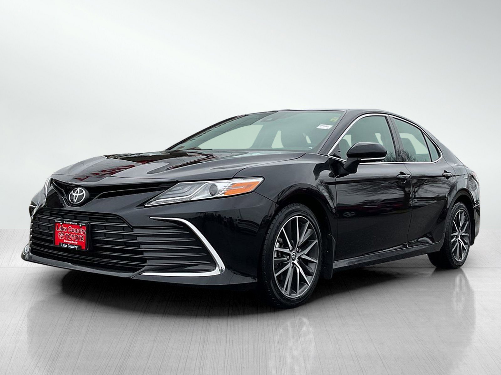 2021 Toyota Camry XLE's photo