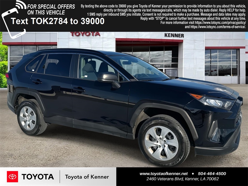 2020 Toyota RAV4 LE's photo