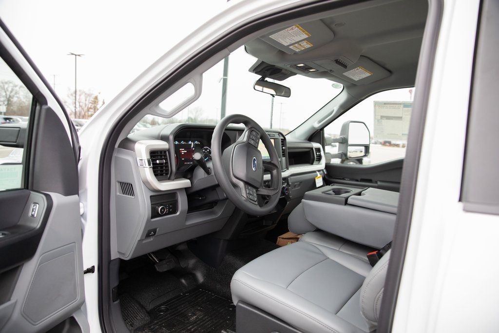 2024 Ford F-550 XL photo 15