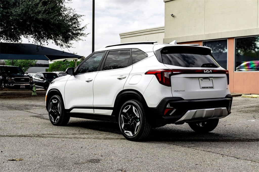 2024 Kia Seltos SX photo 3