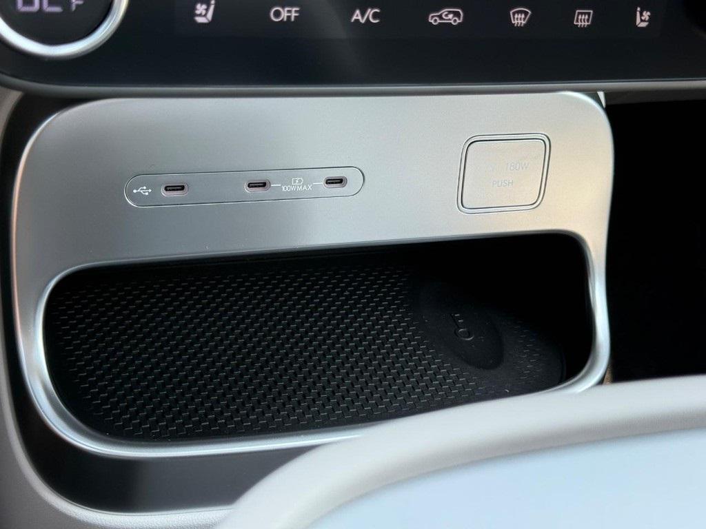 2026 Hyundai Ioniq Limited photo 13
