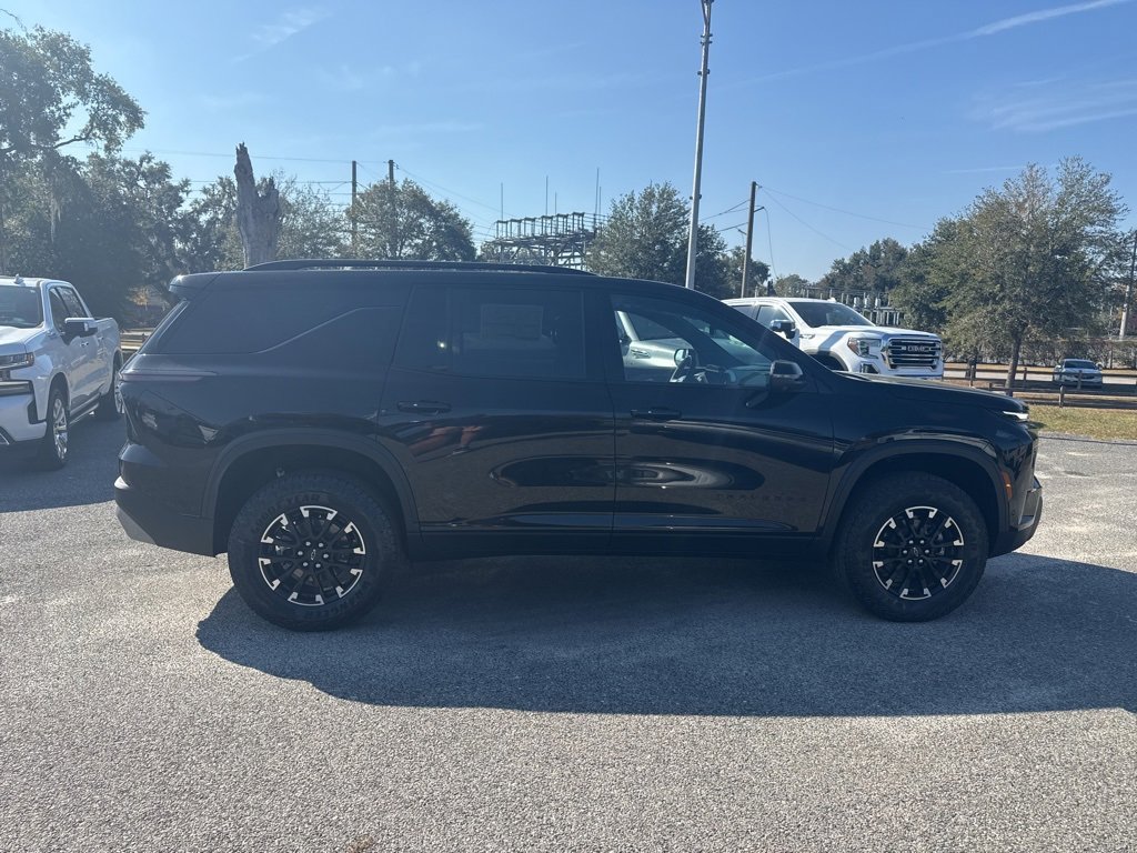 2026 Chevrolet Traverse Z71 photo 3