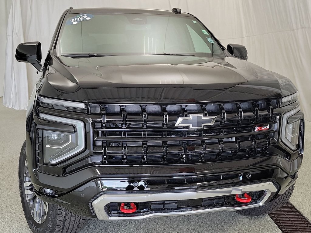 2025 Chevrolet Suburban Z71 photo 4