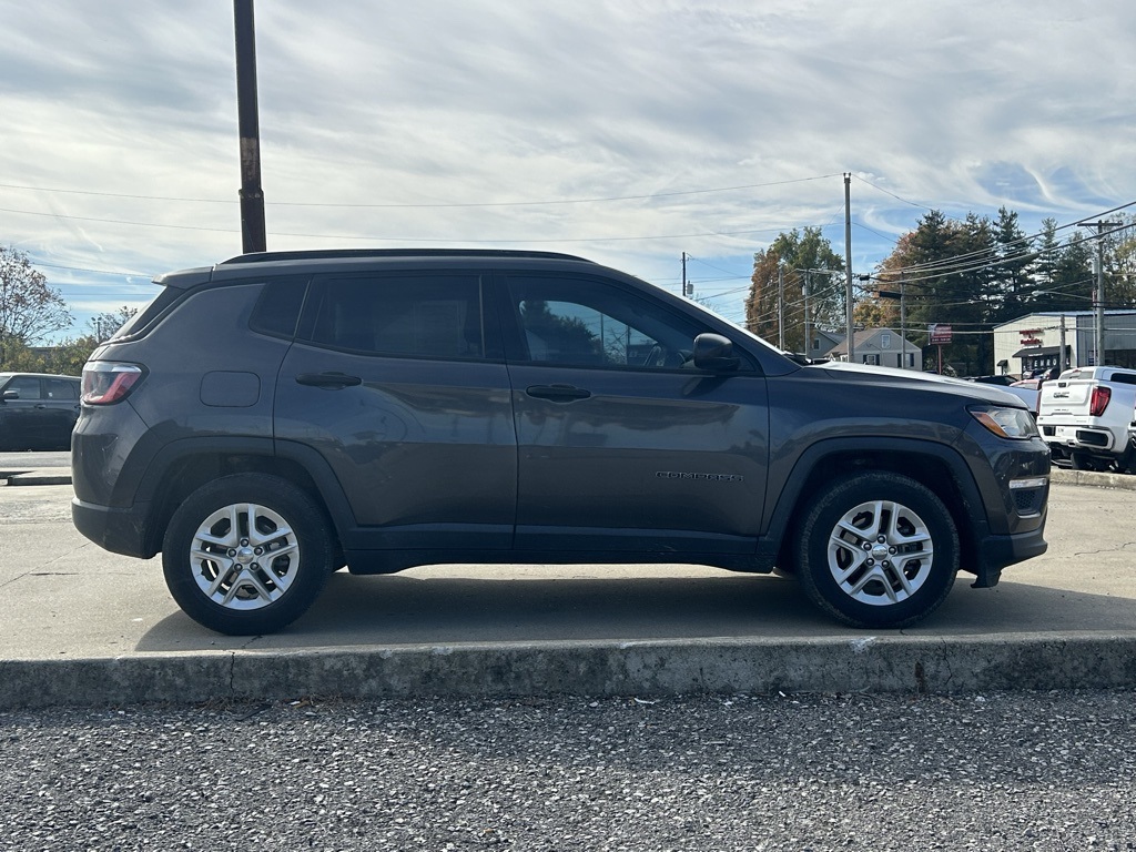 2018 Jeep Compass Sport photo 4