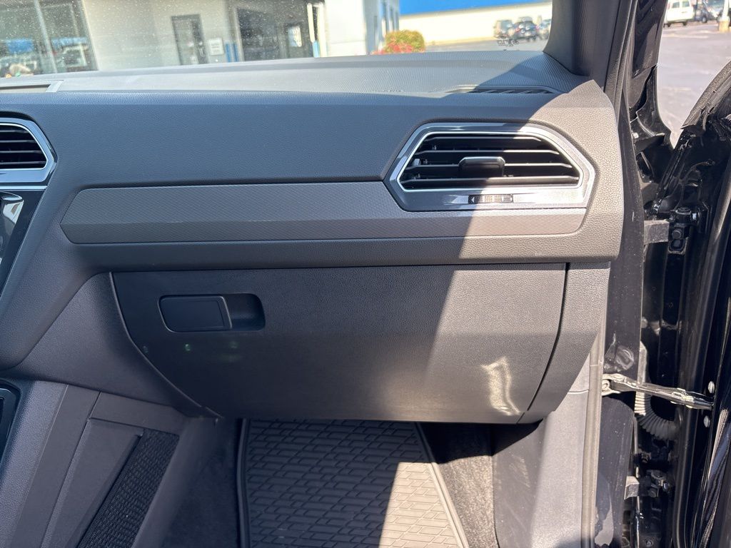 2024 Volkswagen Tiguan SE R-Line Black photo 23