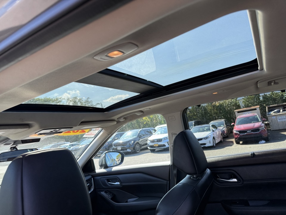 2023 Nissan Rogue SV photo 17