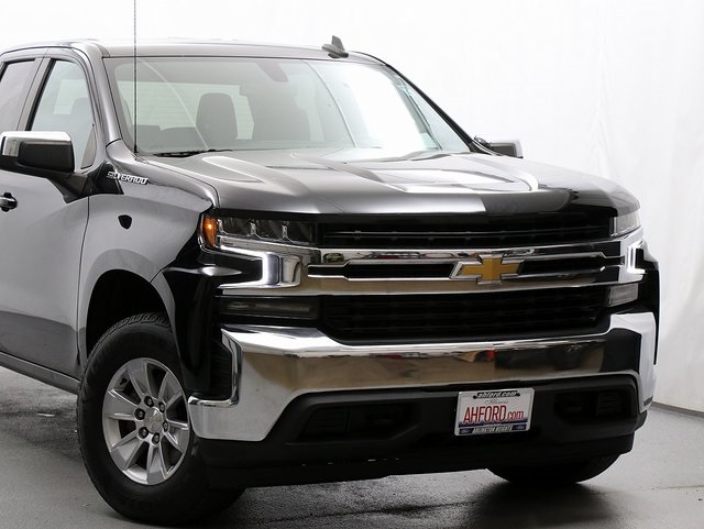 2019 Chevrolet Silverado 1500 LT photo 2