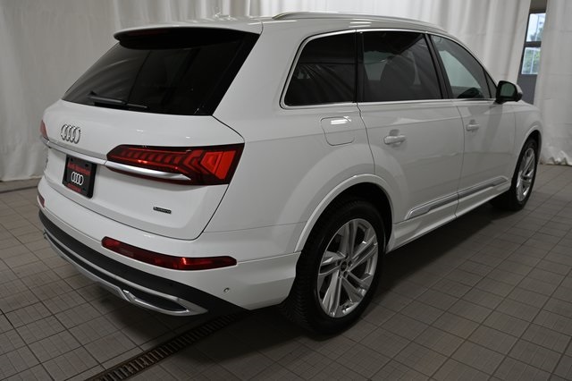 2023 Audi Q7 55 Premium Plus photo 12
