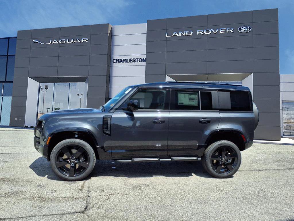 2025 Land Rover Defender 110 X-Dynamic SE photo 2