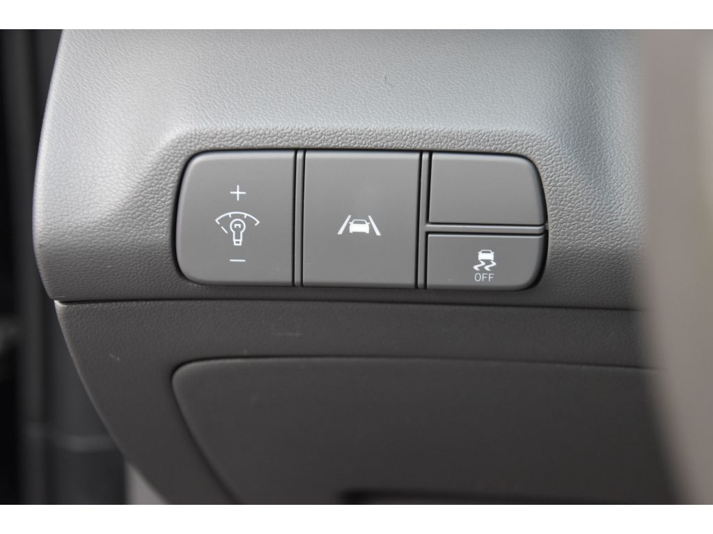 2022 Hyundai Elantra SEL Convenience photo 23