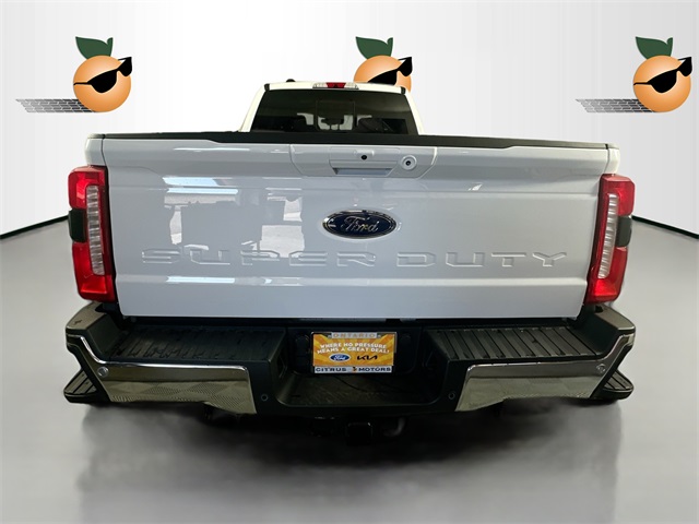 2025 Ford F-250 Lariat photo 3