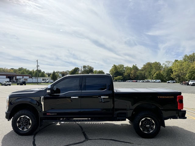 2024 Ford F-350 photo 8