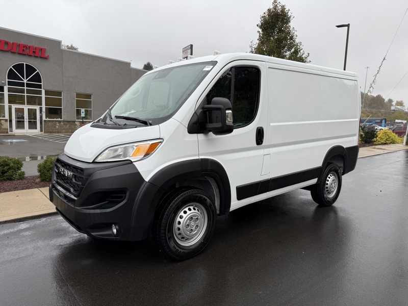 2026 Ram ProMaster 1500 Tradesman photo 2