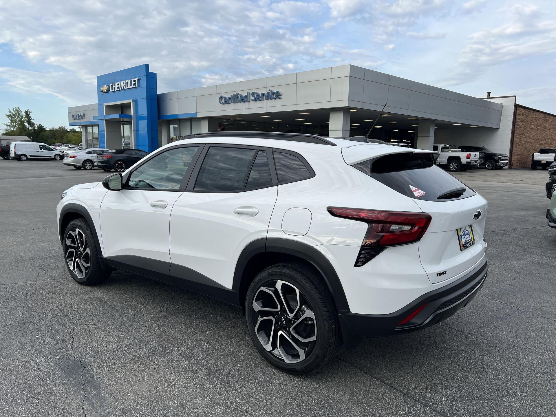 2025 Chevrolet Trax photo 3