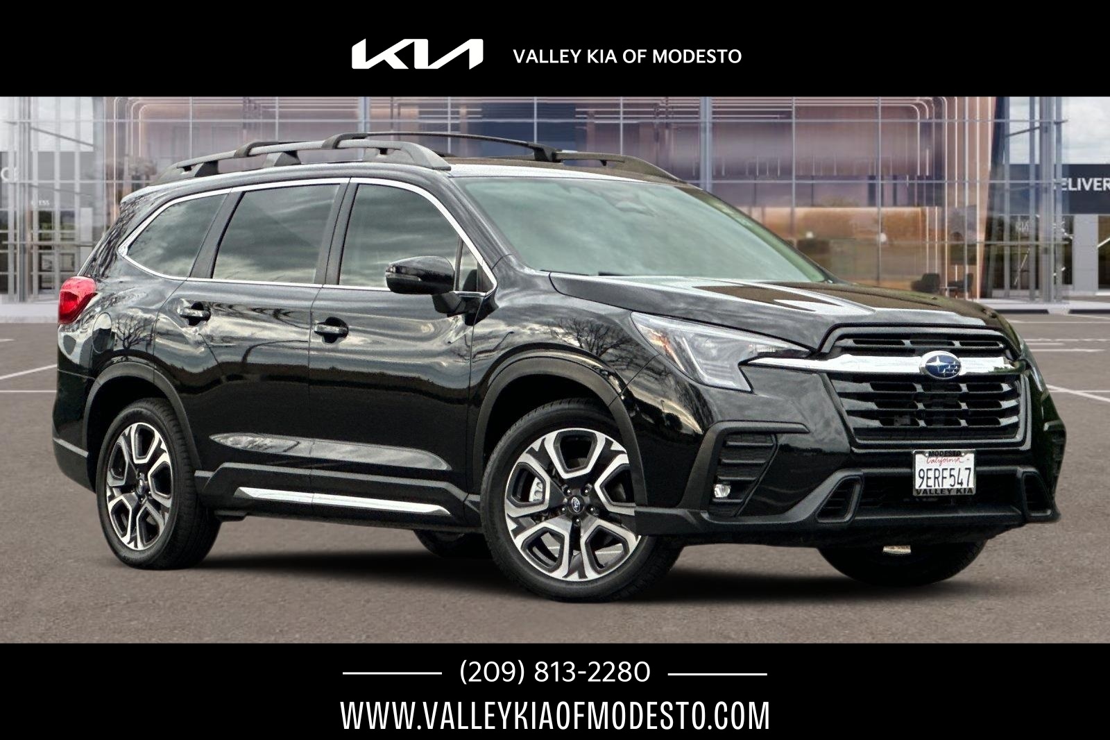 2023 Subaru Ascent Limited's photo