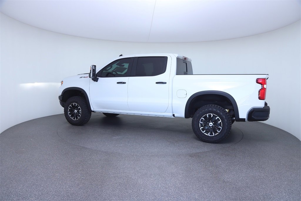 2024 Chevrolet Silverado 1500 photo 3