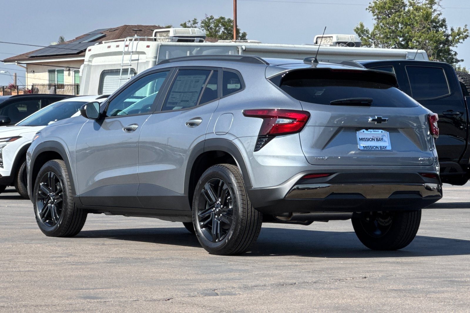 2025 Chevrolet Trax ACTIV photo 2