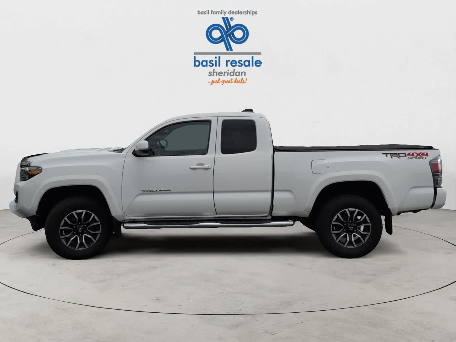 2020 Toyota Tacoma TRD Sport Access Cab V6 photo 3