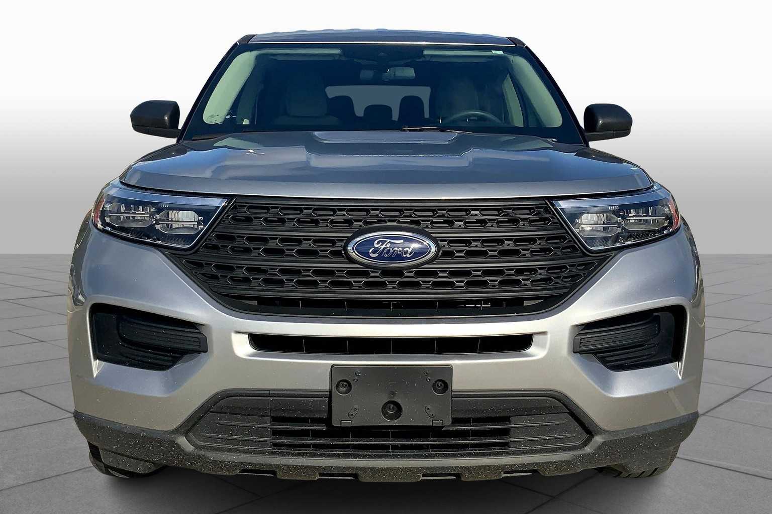 2022 Ford Explorer Base photo 3