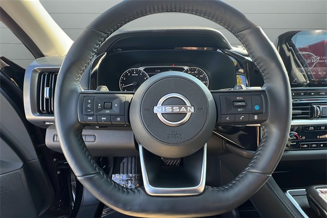 2024 Nissan Pathfinder SL photo 11