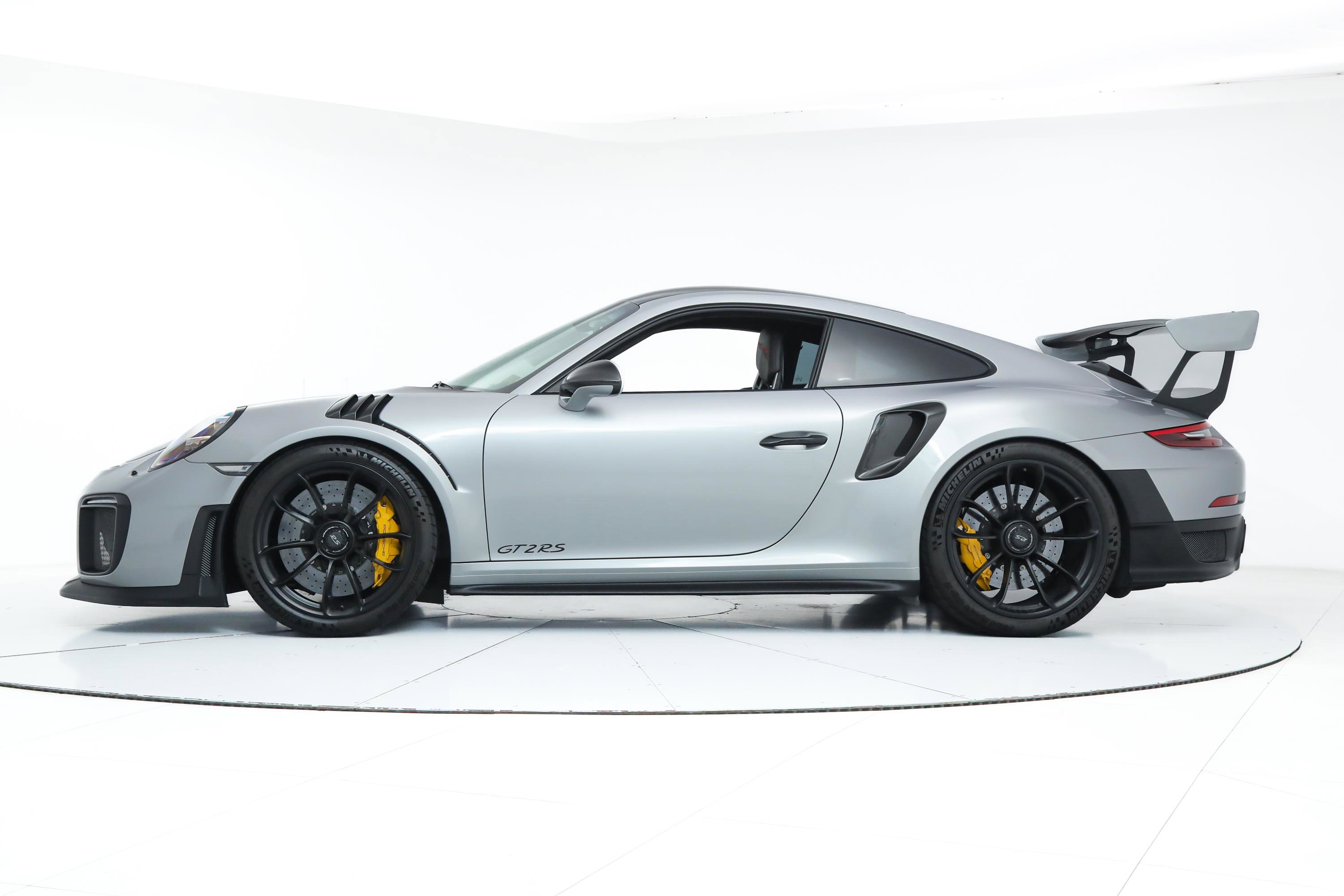 2019 Porsche 911 GT2 RS photo 4