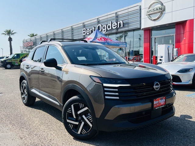 2026 Nissan KICKS SV's photo