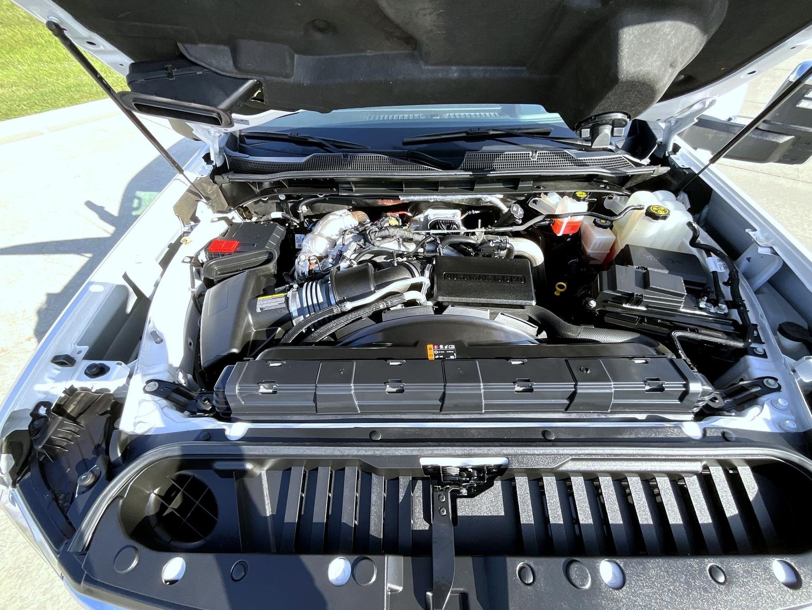 2024 Chevrolet Silverado 3500HD High Country photo 24