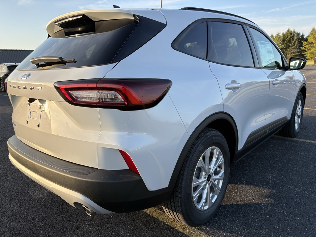 2026 Ford Escape Active photo 2