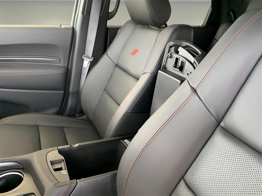 2025 Dodge Durango R/T Plus photo 33