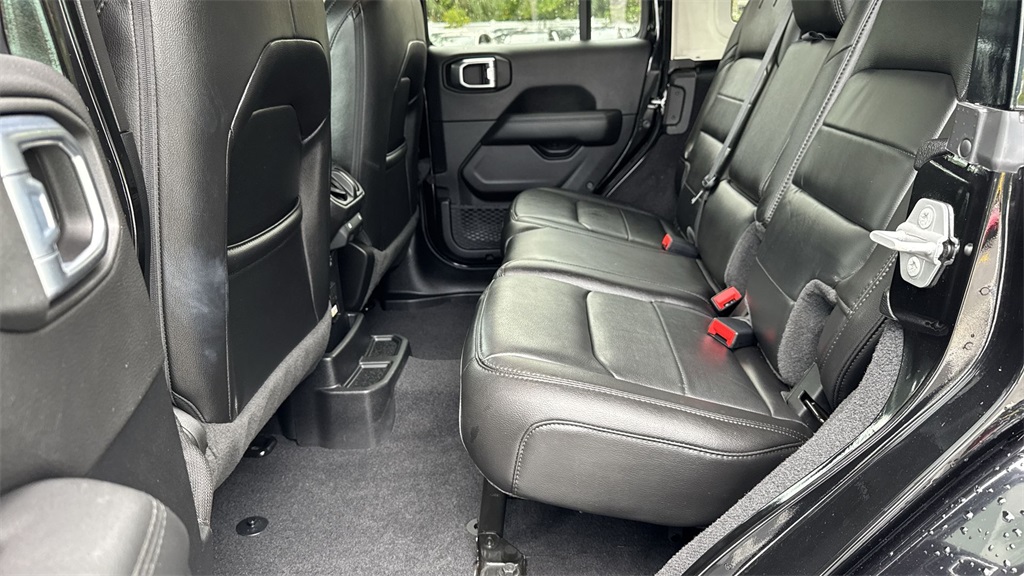 2021 Jeep Wrangler Unlimited Sahara Altitude photo 31